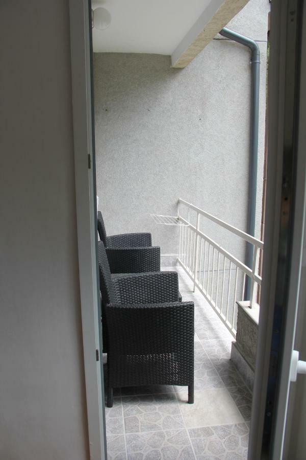 Apartman Kej Pirot Exterior foto